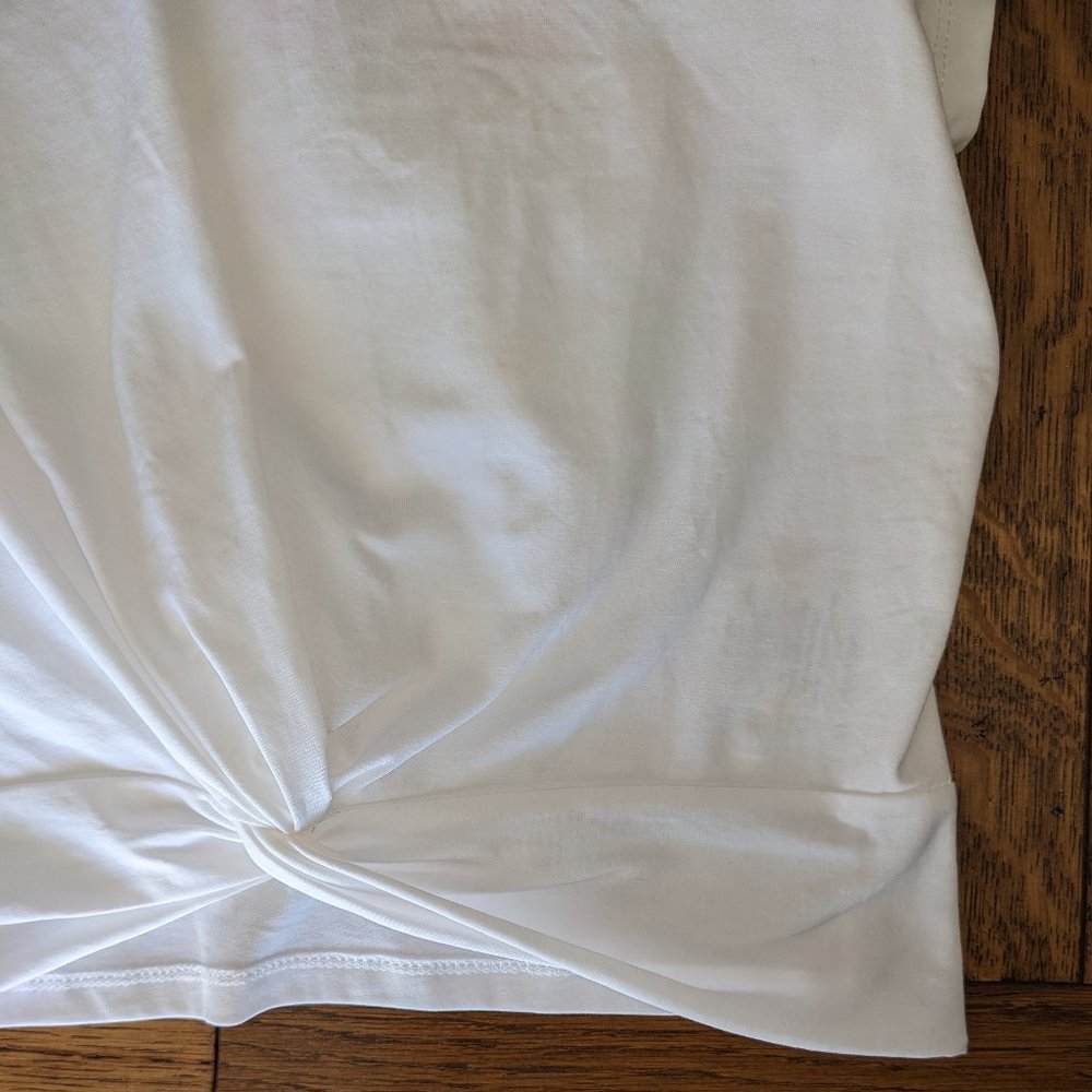 White Gajigaji Short Sleeve Knot Front Crop Top in a Misses size Medium - Picture 11 of 13
